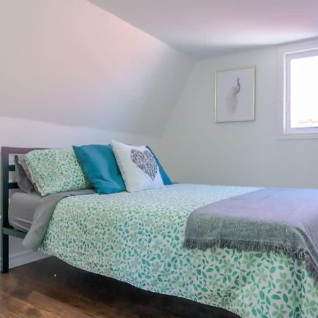 Amazing Location In Saint John 2 Bedroom Modern Parking New Екстер'єр фото