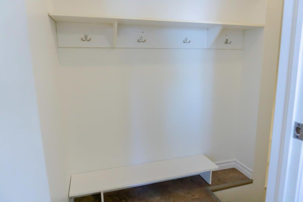 Amazing Location In Saint John 2 Bedroom Modern Parking New Екстер'єр фото